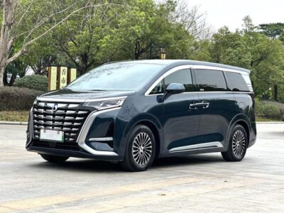 Denza D9 DM 2022 970 four-wheel drive flagship model